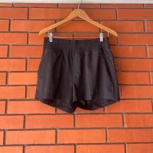 NEW NWT FREE FLY Women's Black Pull On 4" Breeze Shorts  Size Small